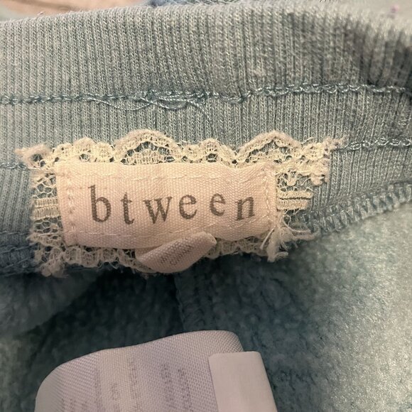 Mixed Brand Sweatpant Bundle 4 Pairs Under Armor Cat & Jack GAP Btween Sz M-L - Picture 3 of 9